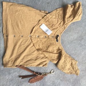 American Eagle Ruffle Tank and Key Chain